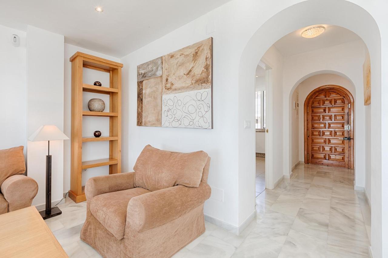 Front Sea View Apartment Estepona Dış mekan fotoğraf