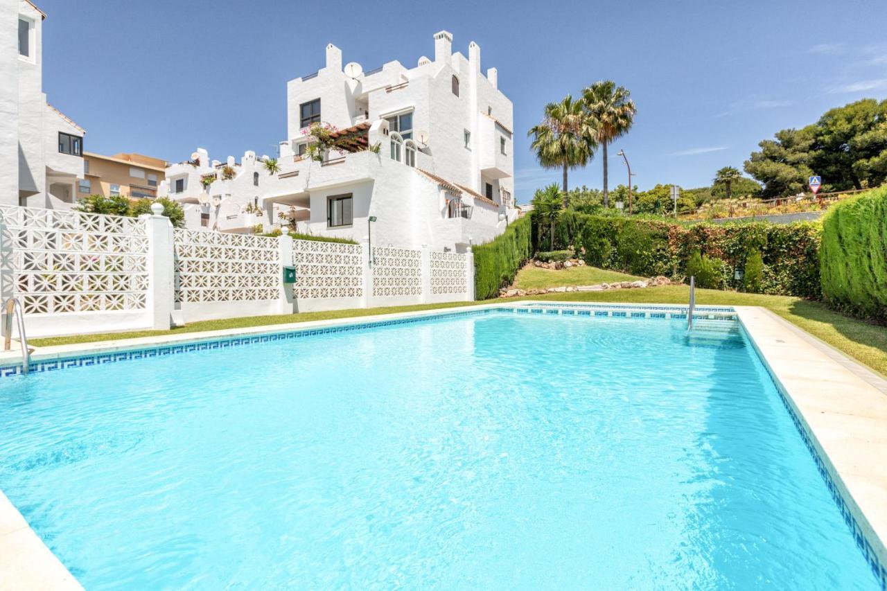 Front Sea View Apartment Estepona Dış mekan fotoğraf
